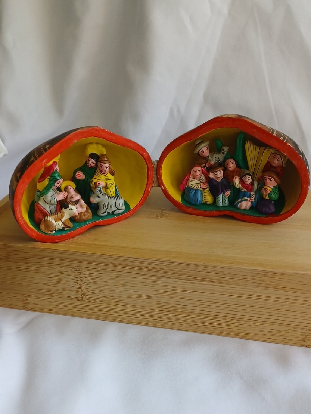 Nativity Carved Gourd Vintage Folk Art Peru READ